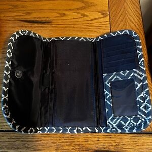 Kavu Black and White Patterned Wallet